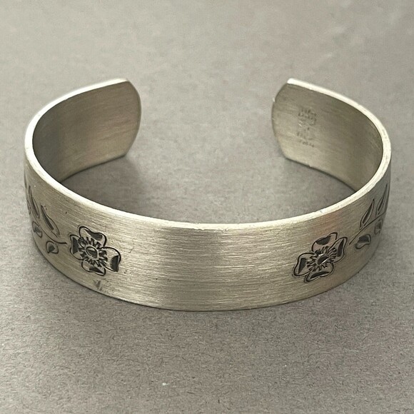 Unbranded Jewelry - Genuine Pewter Silver-tone Women's Fashion Cuff Bracelet